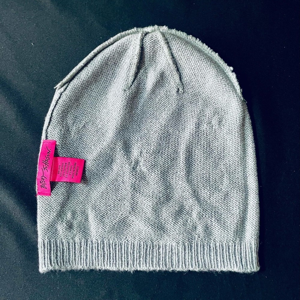 “Betsey Johnson” Gray Knit Beanie Hat.  EUC - Picture 2 of 7